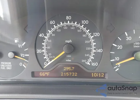 1997 Mercedes-Benz E 420 из США, поврежденный, VIN WDBJF72F4VA207066